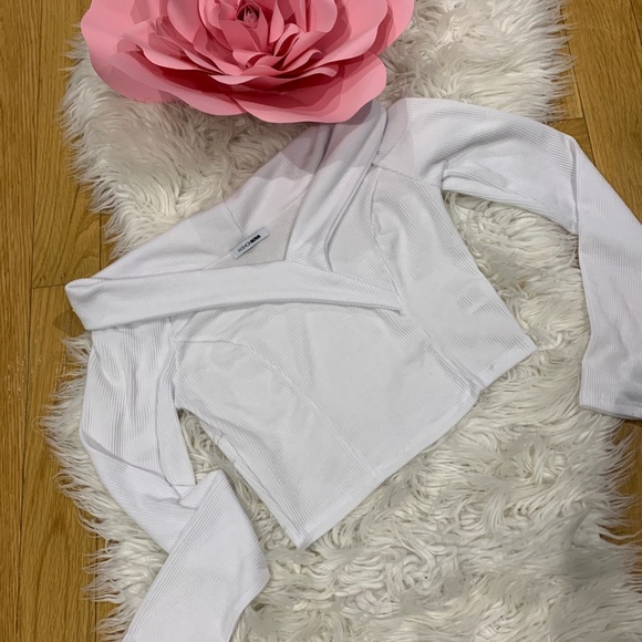 Off the shoulder crop top - Picture 5 of 6